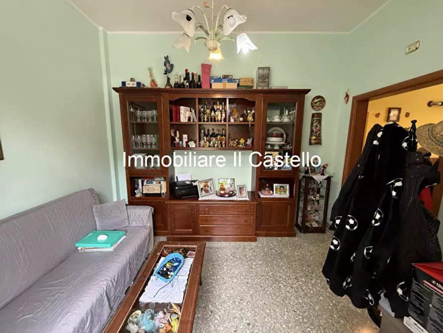 Immagine 8 di Appartamento in vendita  in Viale Roma a Paciano