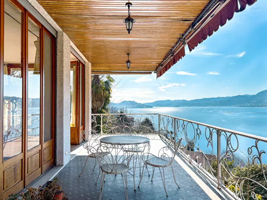 Immagine 2 di Villa in vendita  in Via Crabbia a Pettenasco
