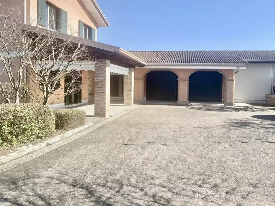 Immagine 2 di Casa indipendente in vendita  in Via San Pietro a Villa Del Conte