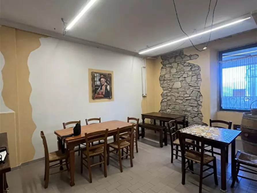 Immagine 3 di Negozio in vendita  in cavriglia a Cavriglia