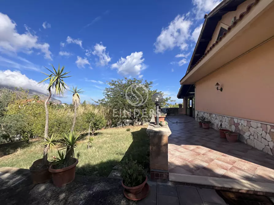 Immagine 27 di Villa in vendita  in Via Rosolino Pilo 165 a Carini