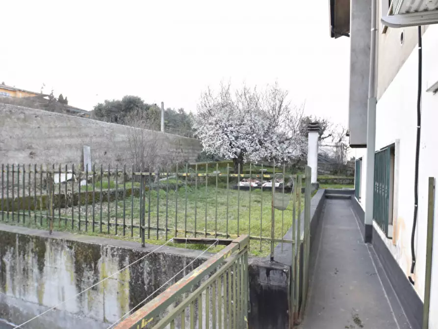 Immagine 27 di Appartamento in vendita  in via rainera 1 a Sona