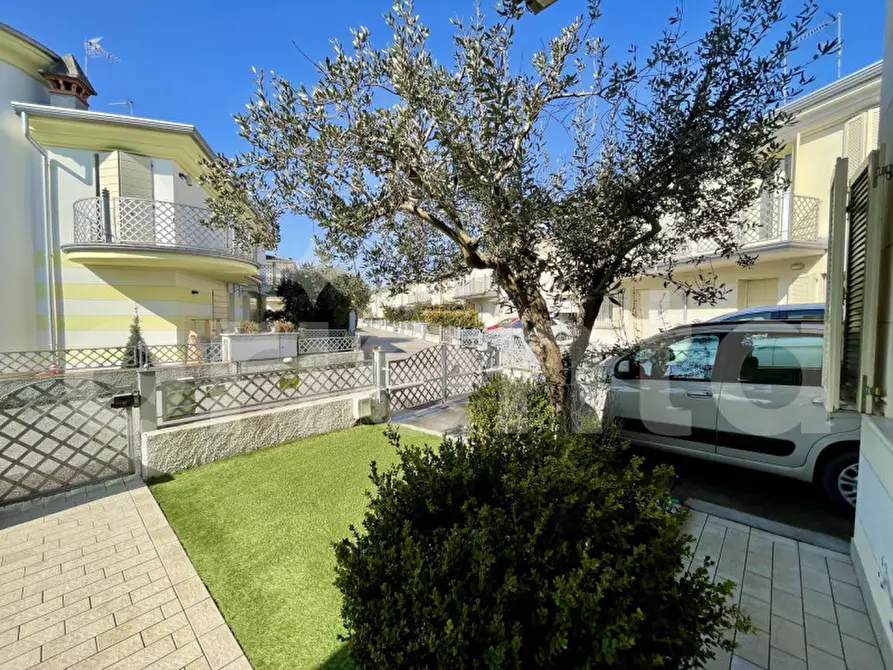 Immagine 3 di Casa bifamiliare in vendita  in VIA CUSTOZA 73 a Montichiari