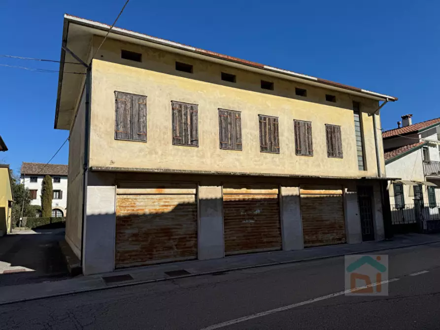 Immagine 1 di Magazzino in vendita  in Via Giuseppe Verdi civ. 47-51a a Ruda