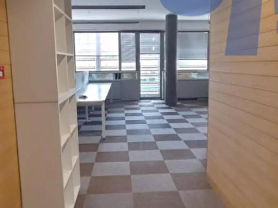 Immagine 22 di Ufficio in affitto  in VIA MIRAMARE a Milano