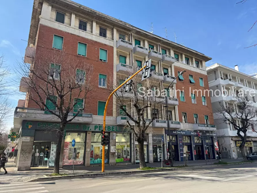 Immagine 2 di Appartamento in vendita  in Viale Vittoria Colonna, 104 a Pescara