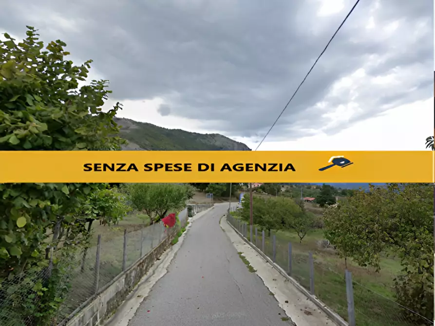 Immagine 1 di Appartamento in vendita  in Loc. Monte - Murgialunga a Brienza