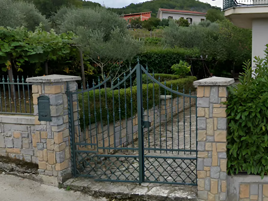 Immagine 2 di Appartamento in vendita  in Loc. Monte - Murgialunga a Brienza