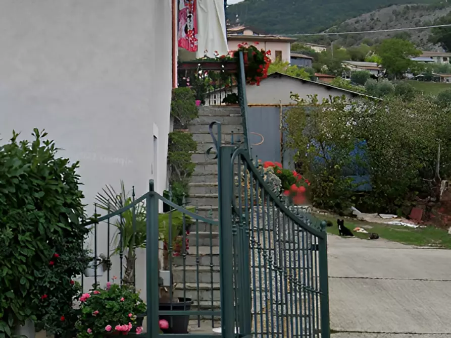 Immagine 3 di Appartamento in vendita  in Loc. Monte - Murgialunga a Brienza