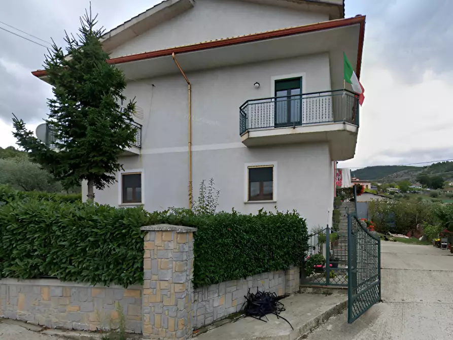 Immagine 5 di Appartamento in vendita  in Loc. Monte - Murgialunga a Brienza