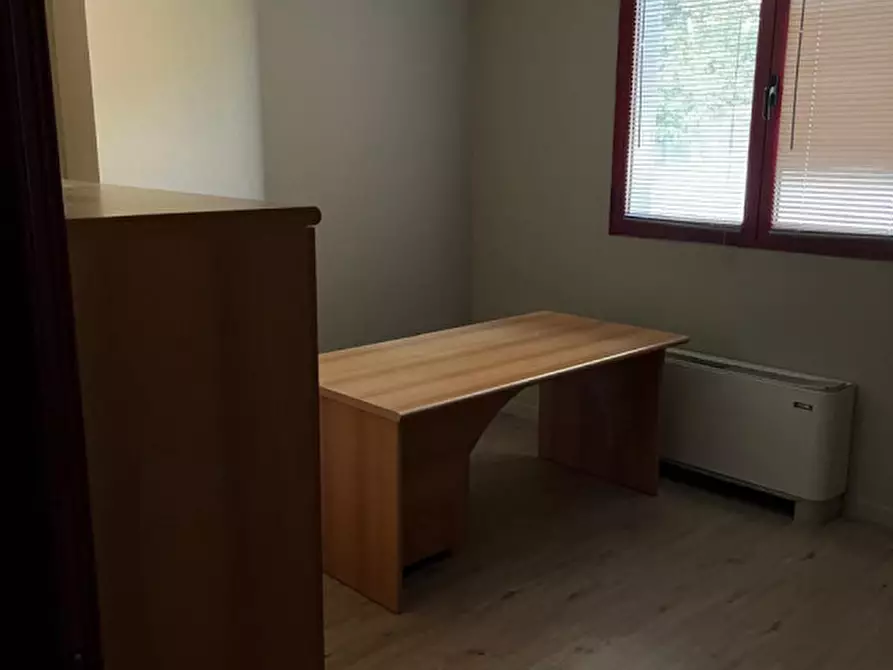 Immagine 11 di Ufficio in affitto  a Vigonza