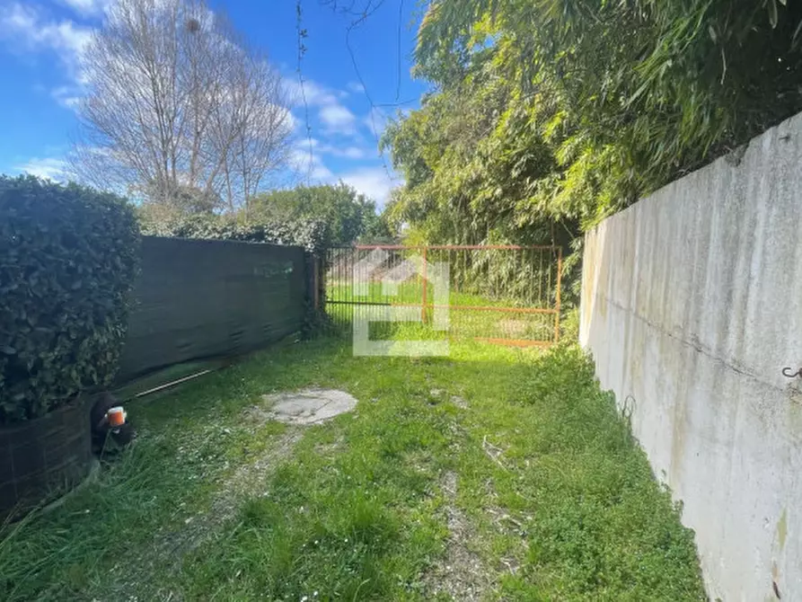 Immagine 2 di Terreno in vendita  in via 4 novembre a Manerba Del Garda