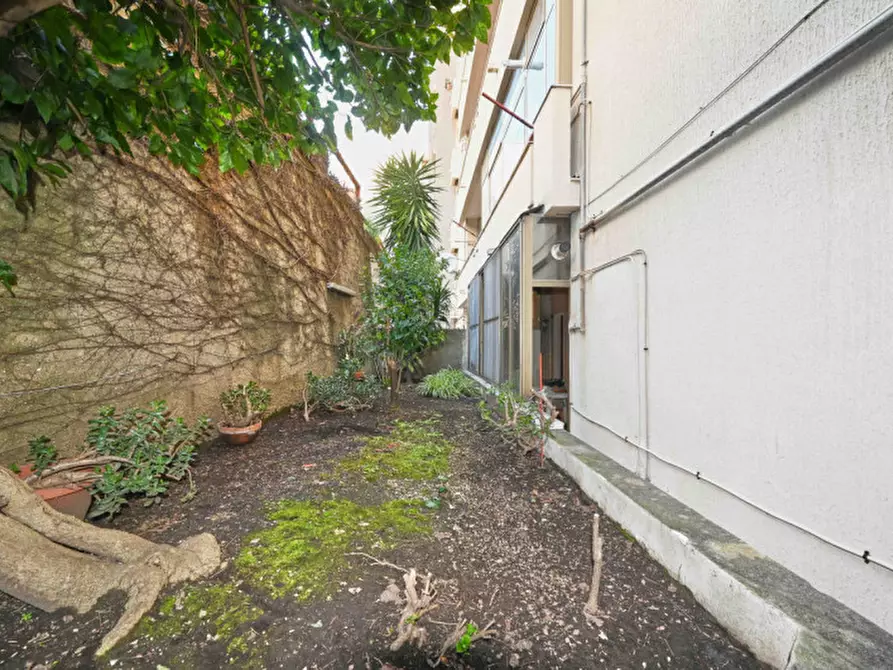 Immagine 5 di Appartamento in vendita  in Via Ducezio a Messina