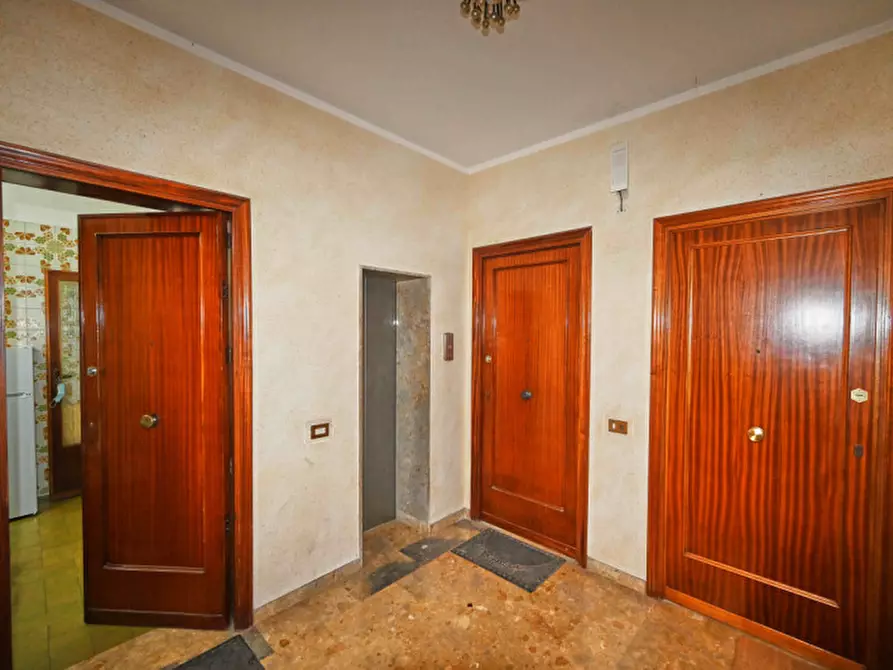 Immagine 9 di Appartamento in vendita  in Via Ducezio a Messina