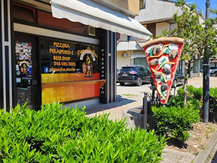 Immagine 4 di Attività commerciale in vendita  in Via degli Scavi,7 a Montegrotto Terme