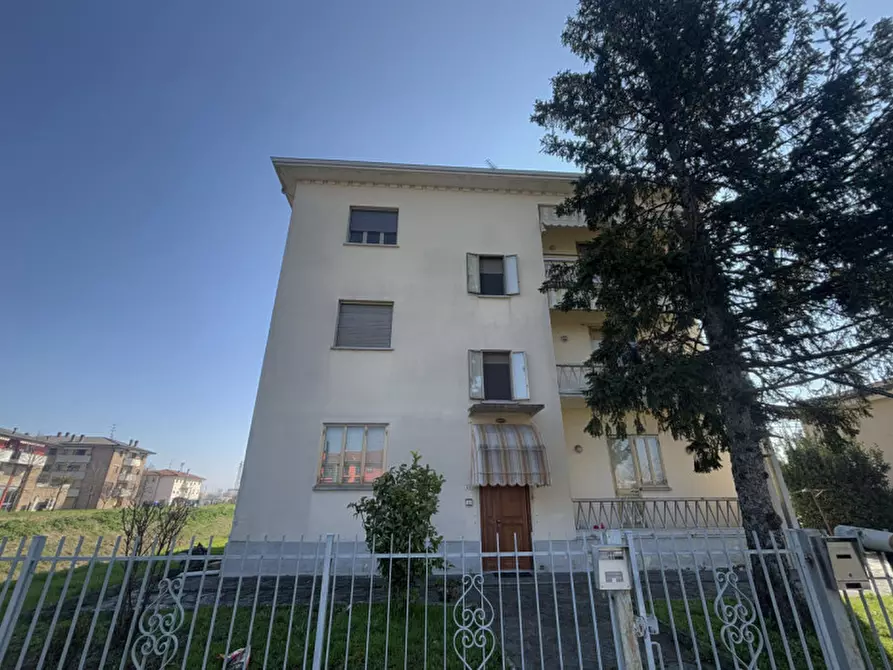Immagine 2 di Appartamento in vendita  in Via Martiri della Libertà, 43 a Colorno