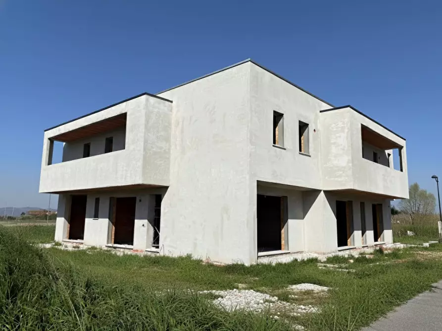 Immagine 1 di Casa trifamiliare in vendita  in PIAZZA LIBERAZIONE a Vo