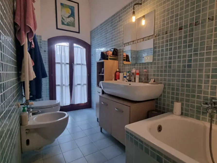 Immagine 12 di Appartamento in vendita  in VIA CHIANTIGIANA PER IL FERRONE a Impruneta