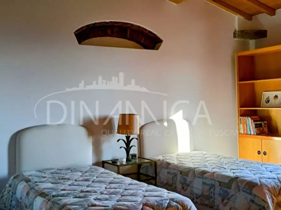 Immagine 25 di Rustico / casale in vendita  in Via Giovanni XXIII 1 a Vinci