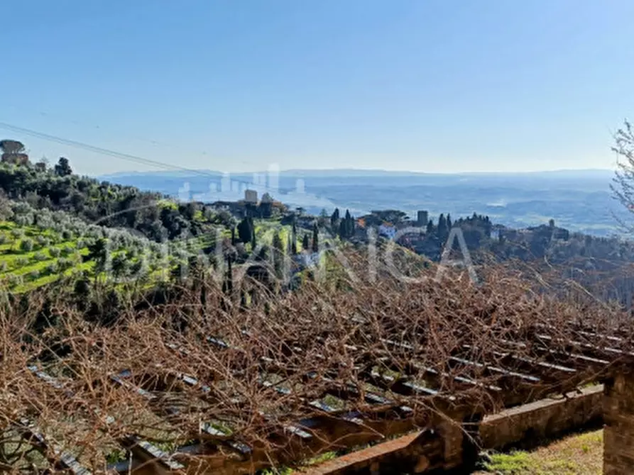 Immagine 26 di Rustico / casale in vendita  in Via Giovanni XXIII 1 a Vinci