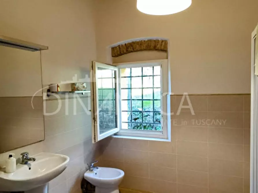 Immagine 44 di Rustico / casale in vendita  in Via Giovanni XXIII 1 a Vinci