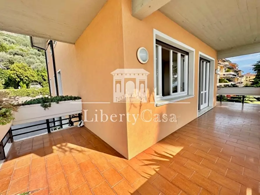 Immagine 8 di Appartamento in vendita  in Corso Zanardelli a Gardone Riviera