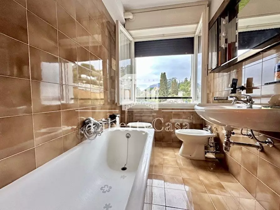 Immagine 19 di Appartamento in vendita  in Corso Zanardelli a Gardone Riviera