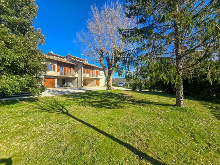 Immagine 2 di Casa bifamiliare in vendita  in Strada Provinciale Fangacci a Urbania