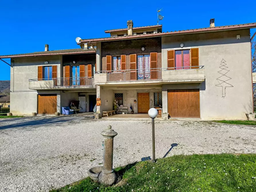 Immagine 38 di Casa bifamiliare in vendita  in Strada Provinciale Fangacci a Urbania