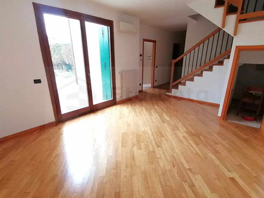 Immagine 3 di Appartamento in vendita  in Via Angelo De Magistris a Saonara