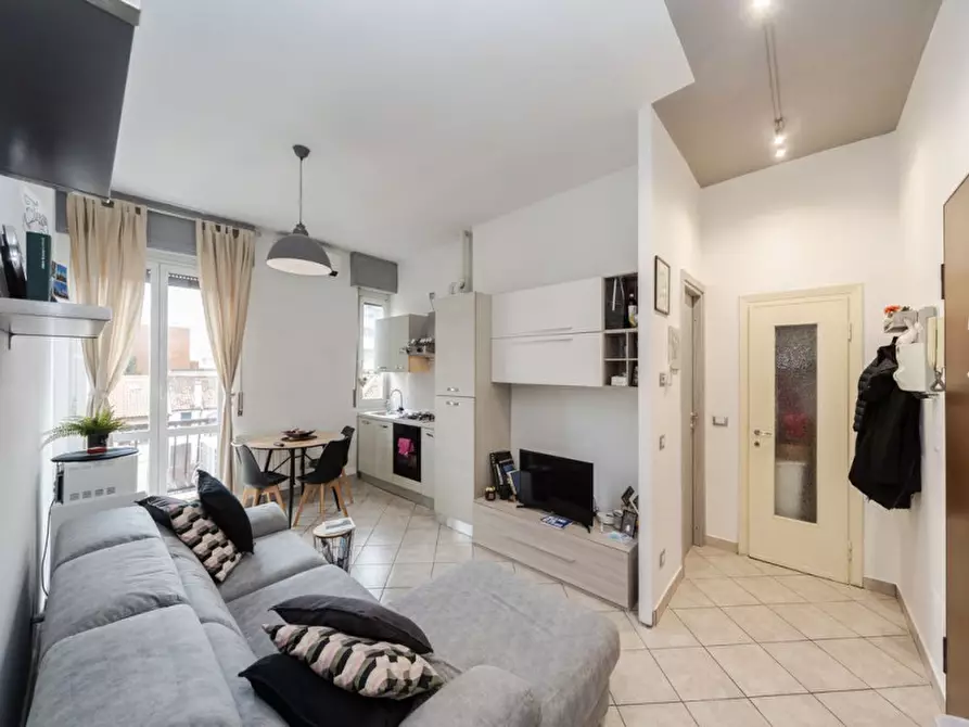 Immagine 1 di Appartamento in affitto  in Via Verbano 5 a Monza