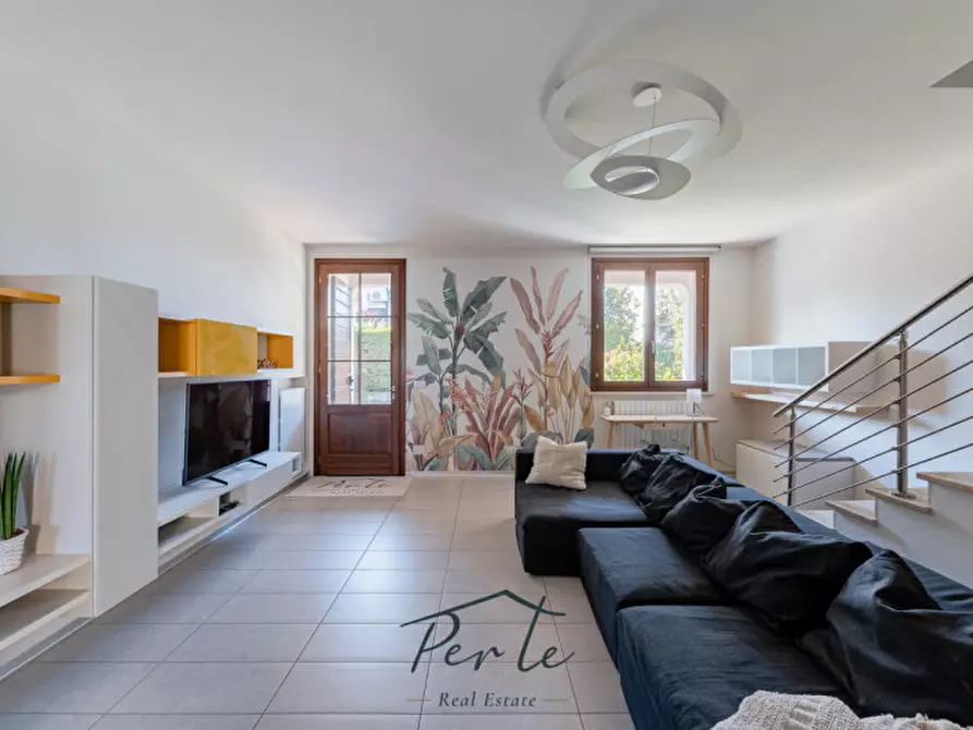 Immagine 5 di Villa in vendita  in Via Martin Luther King 4 a Curtatone