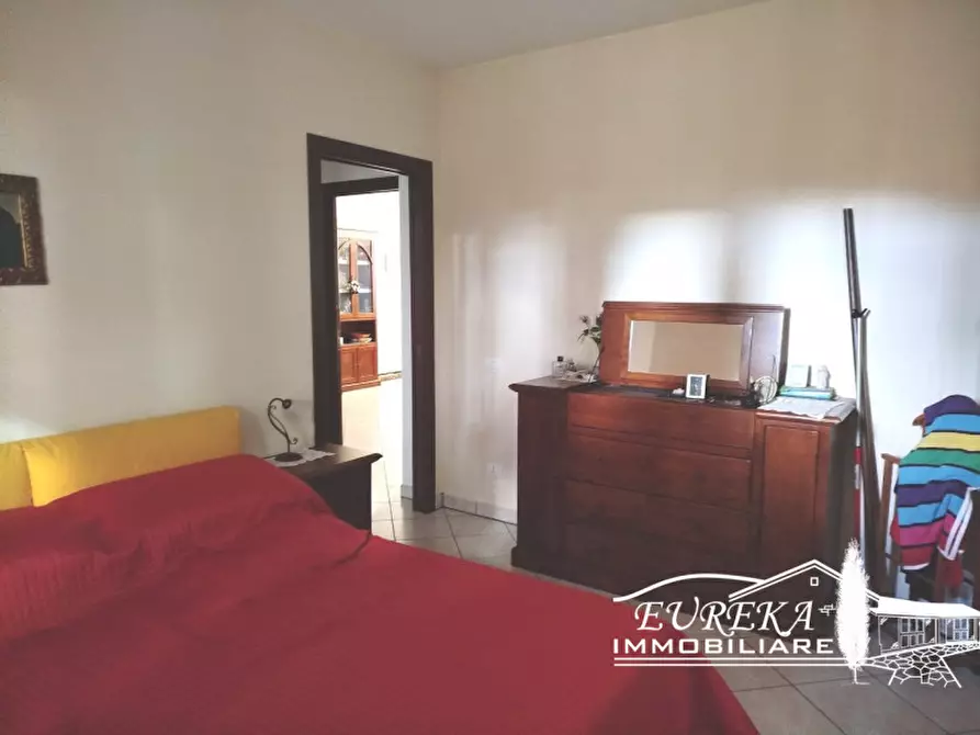 Immagine 11 di Appartamento in vendita  in via del giglio a Castiglione Del Lago