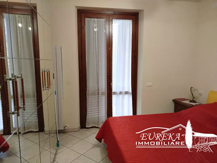 Immagine 13 di Appartamento in vendita  in via del giglio a Castiglione Del Lago