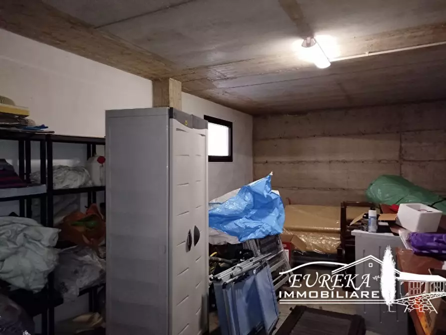 Immagine 23 di Appartamento in vendita  in via del giglio a Castiglione Del Lago