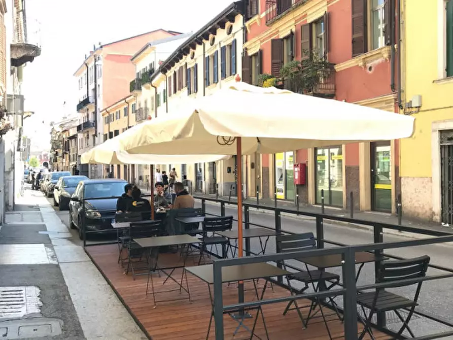 Immagine 5 di Attività commerciale in vendita  in Via San Nazaro a Verona