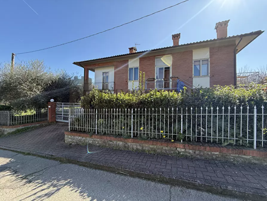 Immagine 1 di Casa indipendente in vendita  in sanfatucchio a Castiglione Del Lago