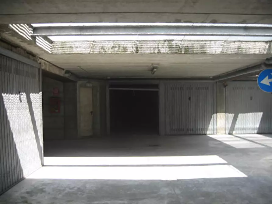 Immagine 5 di Negozio in vendita  in viale piacenza 33 a Parma