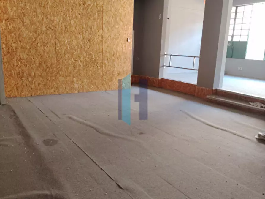 Immagine 4 di Rustico / casale in vendita  a Travagliato