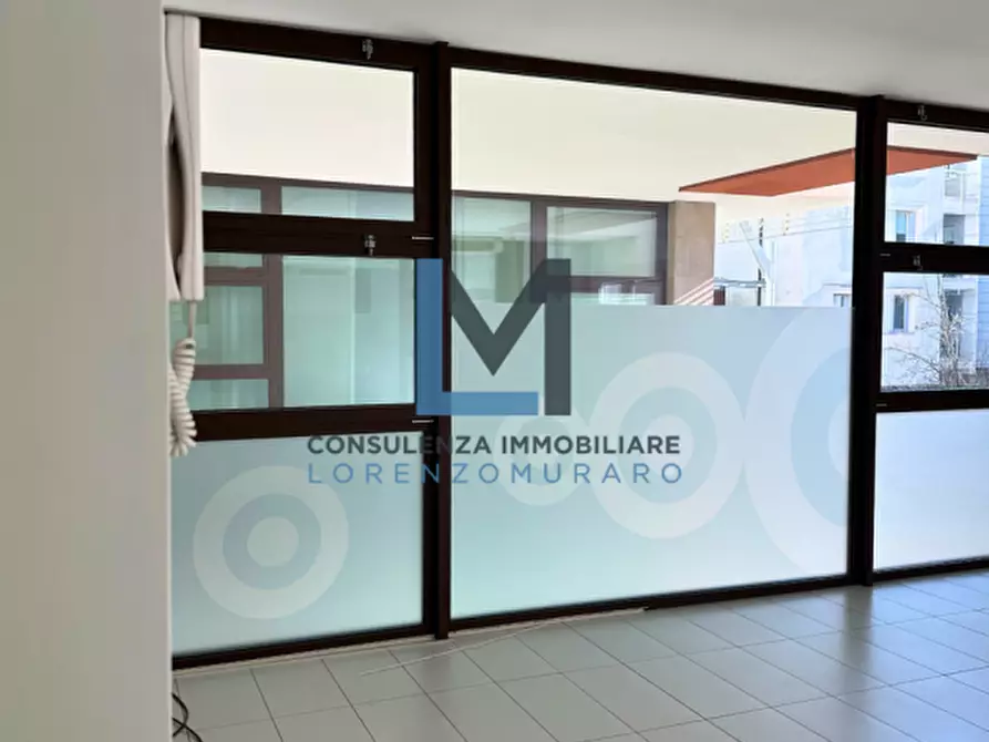 Immagine 23 di Ufficio in vendita  a Montebelluna