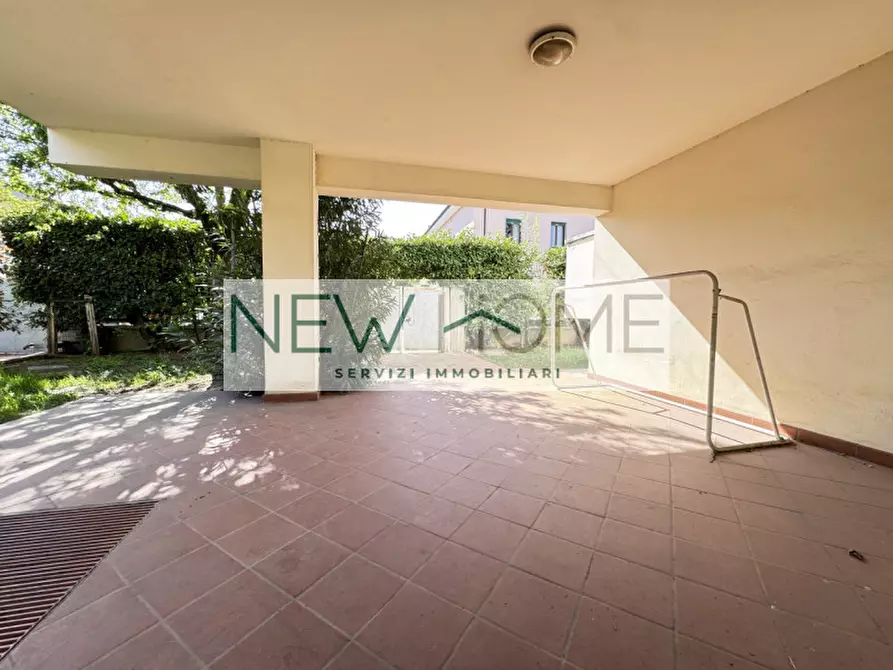 Immagine 4 di Villa in vendita  in Via Alfonsine 1 a Verona