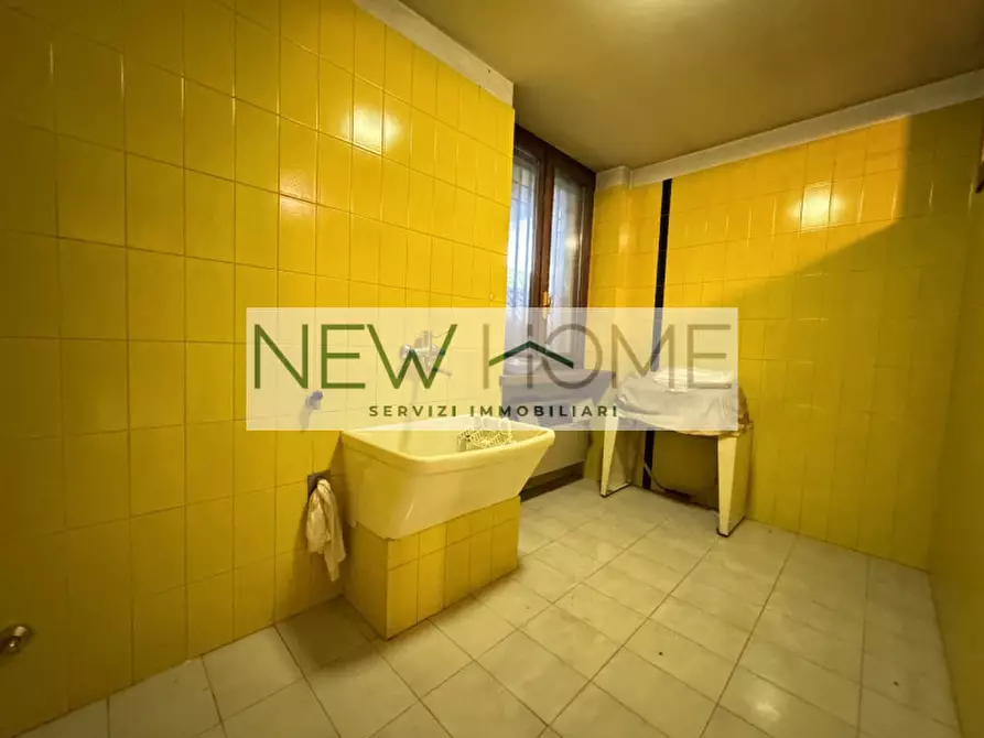 Immagine 21 di Villa in vendita  in Via Alfonsine 1 a Verona