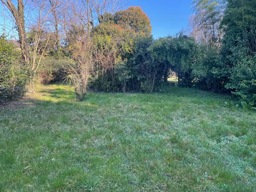 Immagine 7 di Terreno in vendita  in Via Valli a Fonte