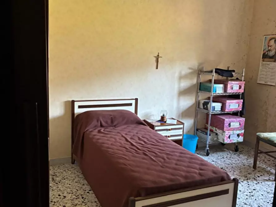 Immagine 10 di Appartamento in vendita  in Via Torrione, 113 a Salerno