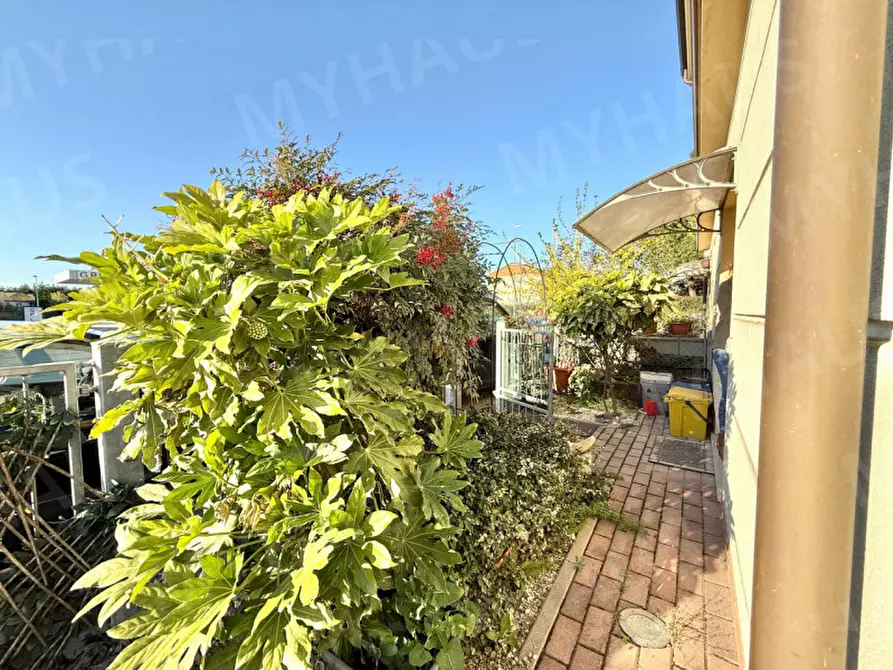 Immagine 46 di Villetta a schiera in vendita  in Via Cesenatico 511 a Cesenatico