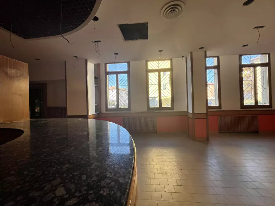 Immagine 3 di Attività commerciale in affitto  in mulino parisio a Bologna