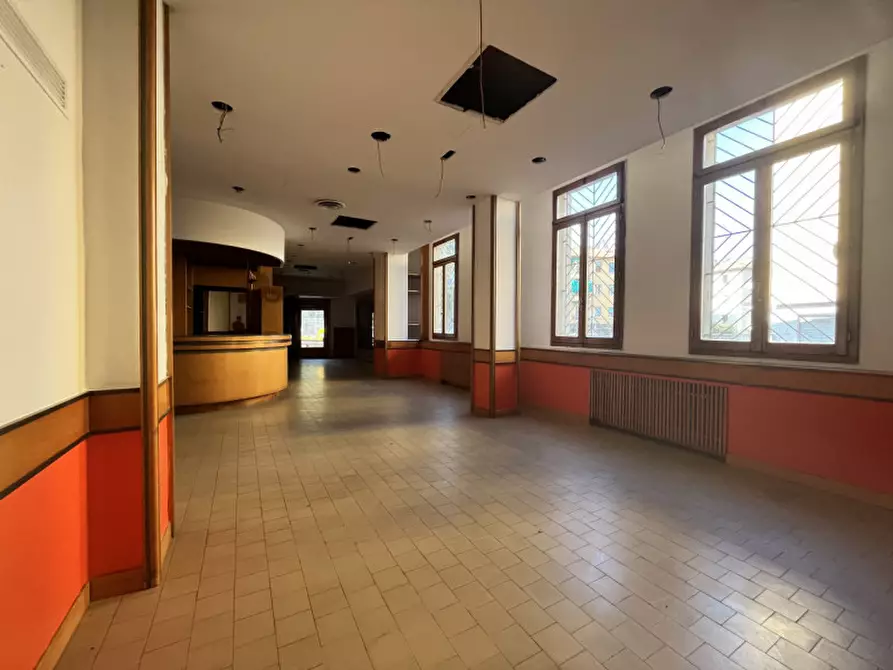 Immagine 4 di Attività commerciale in affitto  in mulino parisio a Bologna