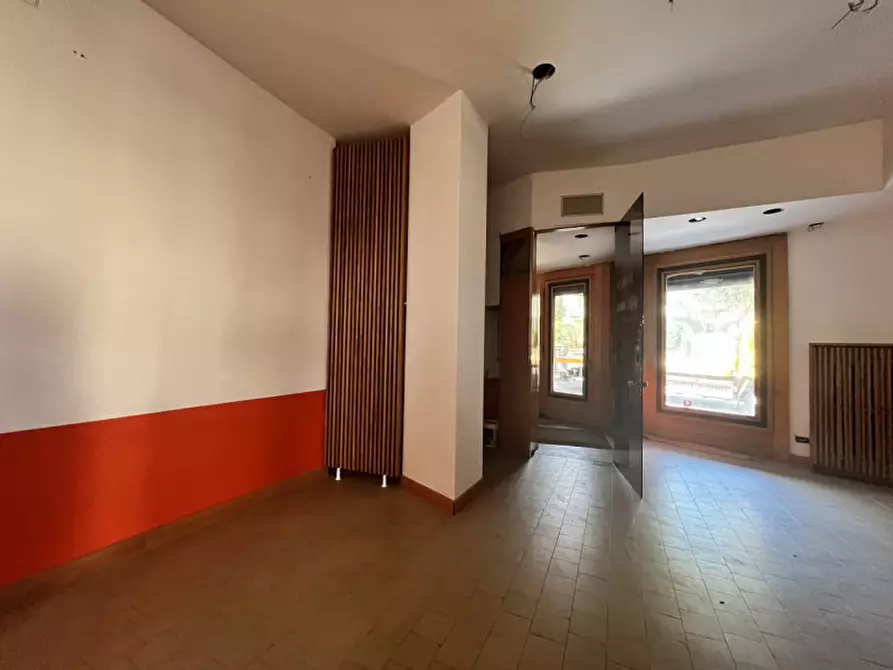 Immagine 9 di Attività commerciale in affitto  in mulino parisio a Bologna