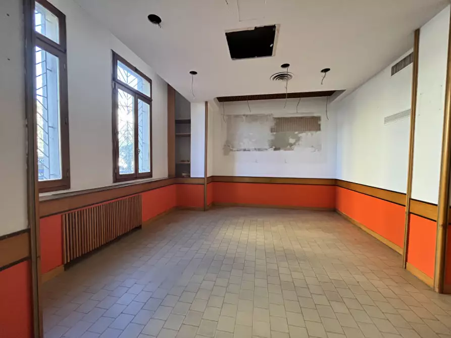 Immagine 11 di Attività commerciale in affitto  in mulino parisio a Bologna