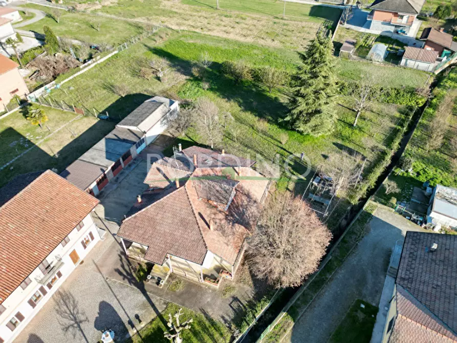 Immagine 31 di Villa in vendita  in Corso Marconi snc a Magliano Alfieri